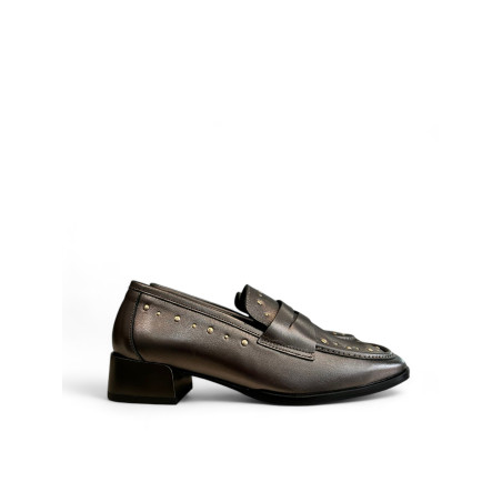 MOCASINES CON TACHUELAS