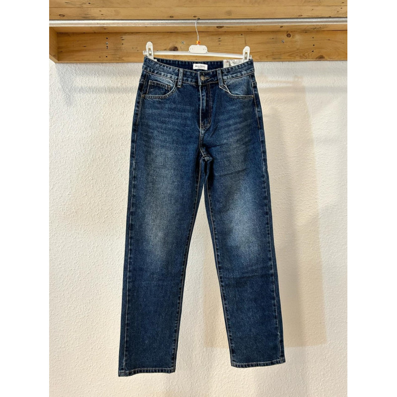 MOM JEANS