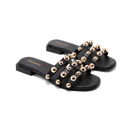 SANDALIAS CON TACHAS