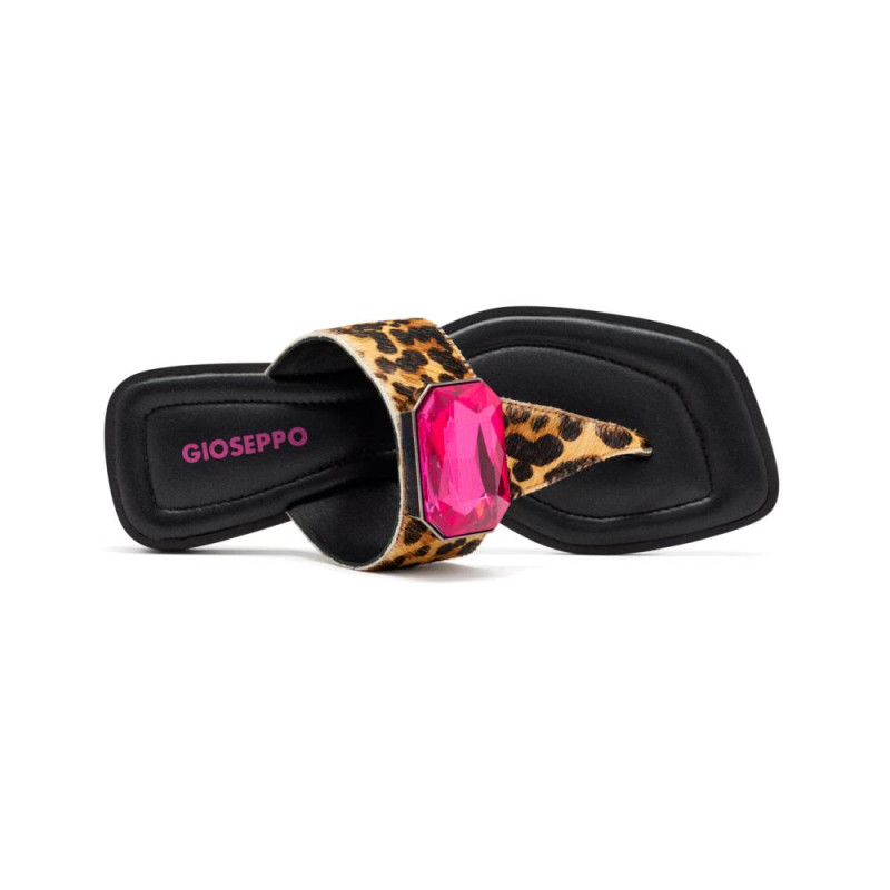 ESCLAVA DE LEOPARDO