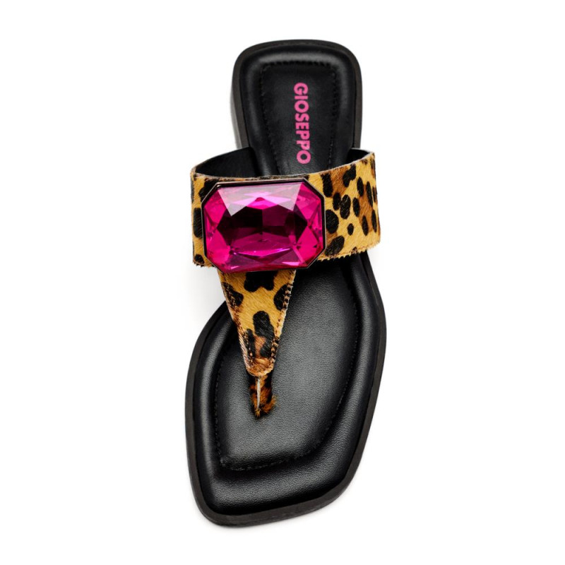 ESCLAVA DE LEOPARDO