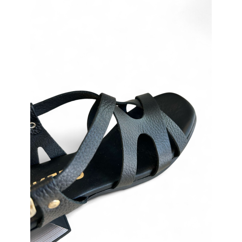 SANDALIAS LAURETTA NEGRAS